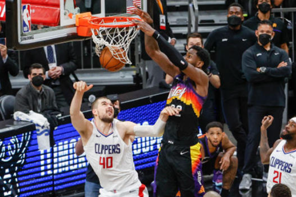 籃球比賽中常見的戰(zhàn)術有哪些？